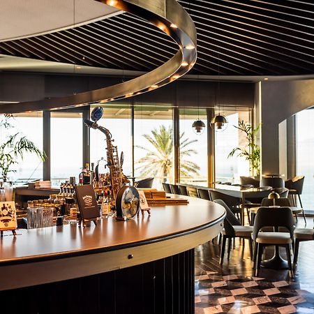 Hotel Akra Antalia Esterno foto The lounge at the airport