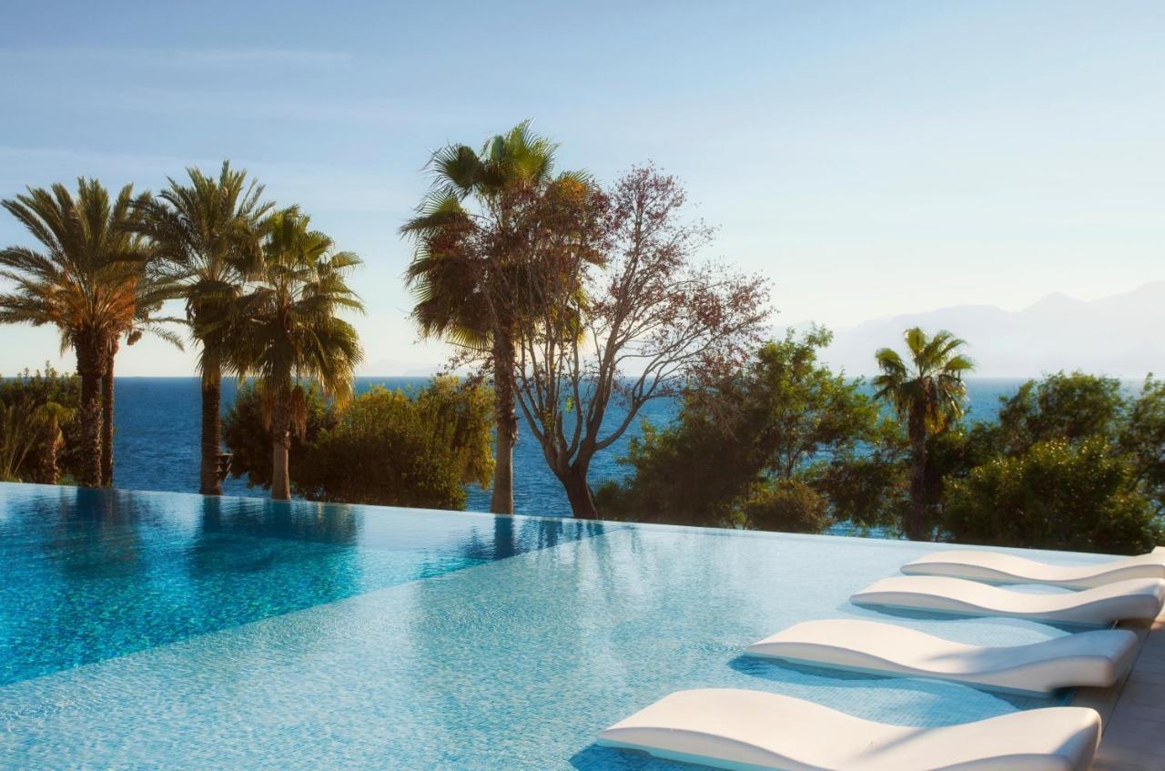 Hotel Akra Antalia Esterno foto Infinity pool at the hotel