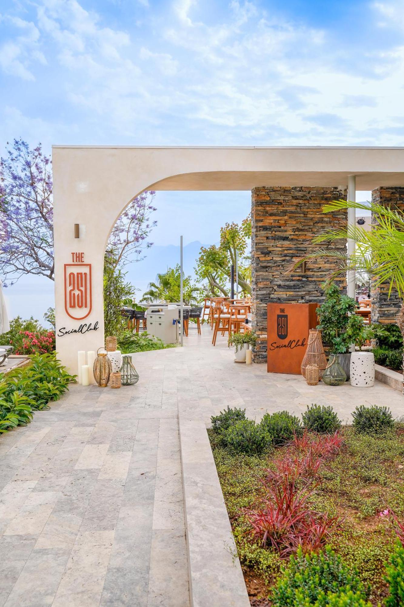 Hotel Akra Antalia Esterno foto The Sea Club