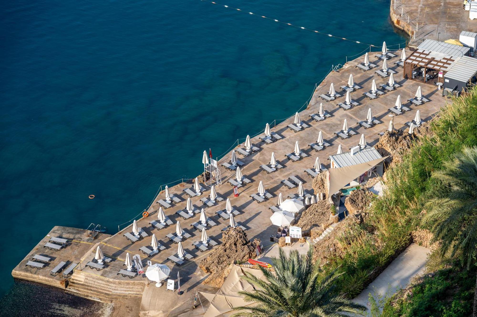 Hotel Akra Antalia Esterno foto The beach at La Malla