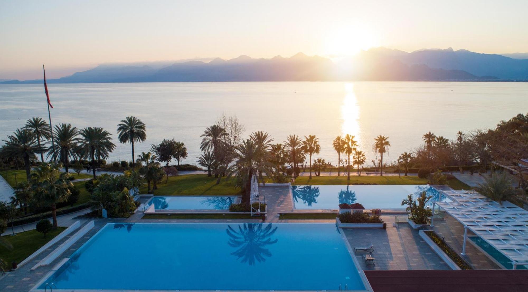 Hotel Akra Antalia Esterno foto View of the Gulf of Corinth from the hotel