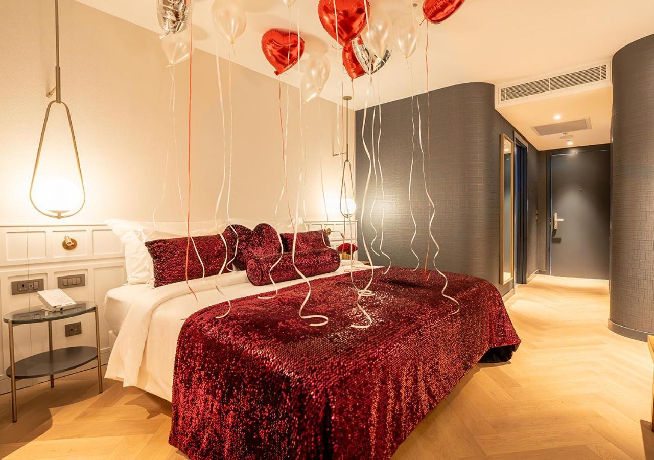 Hotel Akra Antalia Esterno foto A bedroom at the hotel