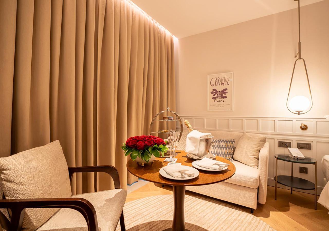 Hotel Akra Antalia Esterno foto A suite at the hotel